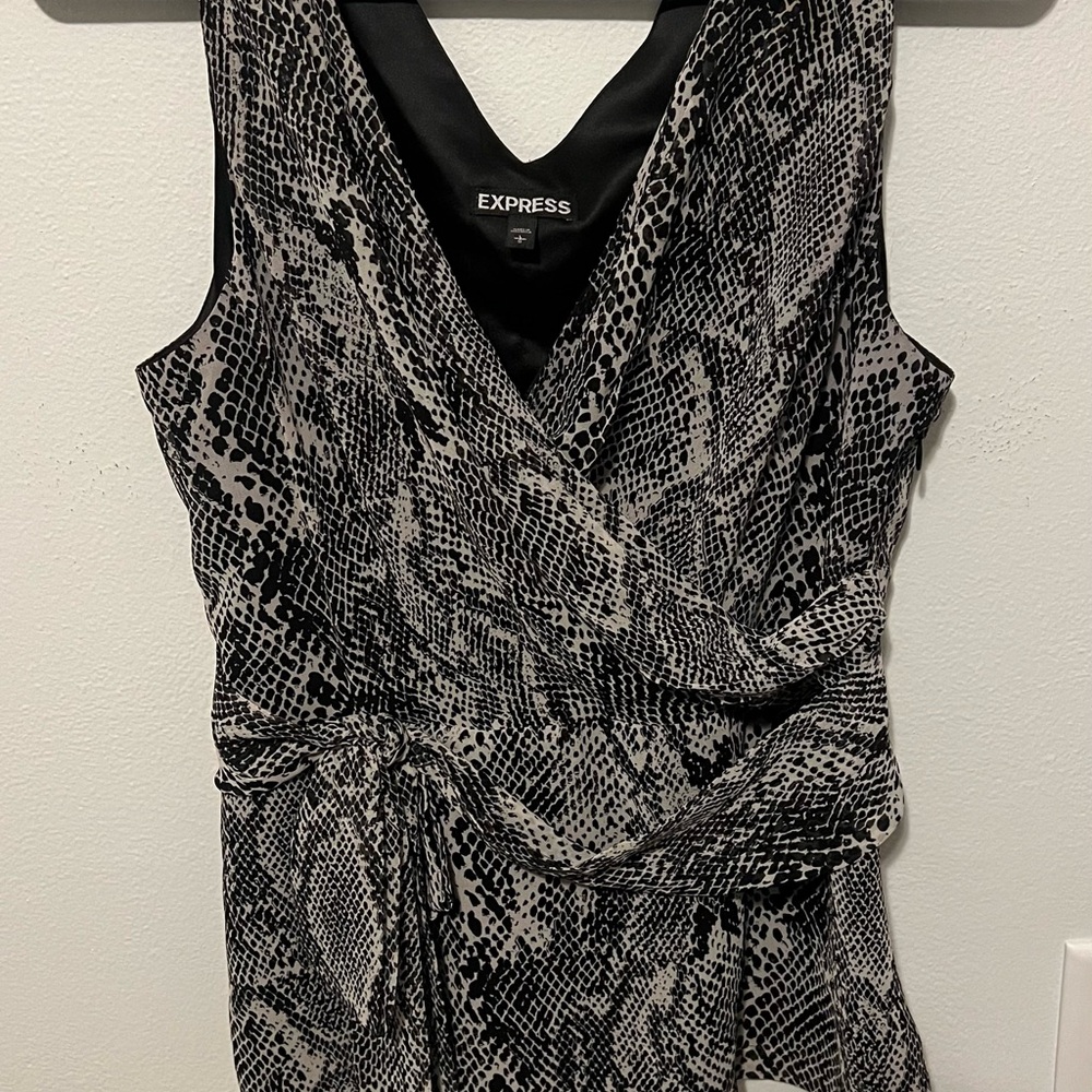 Express Black and Beige Women's Top